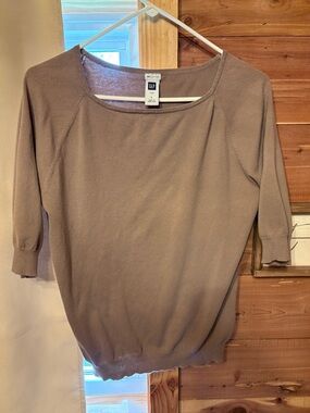 GAP Women's Scoop Neck Lightweight Taupe Sweater